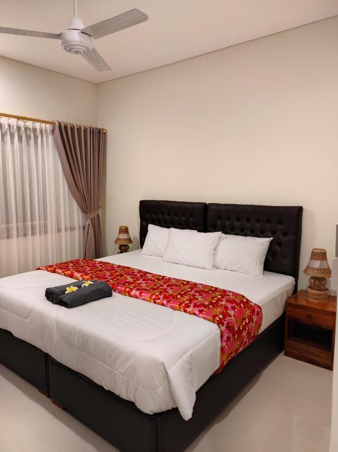 Hotel Kubu Di-Kayla'S Sanur Esterno foto