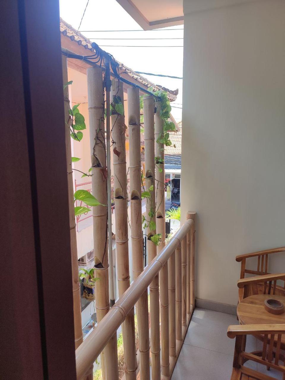 Hotel Kubu Di-Kayla'S Sanur Esterno foto