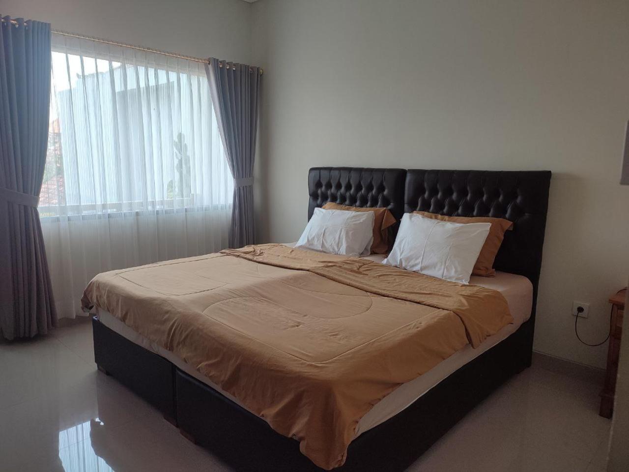 Hotel Kubu Di-Kayla'S Sanur Esterno foto